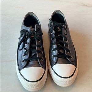 Worn once- platform metallic gray converse 8.5